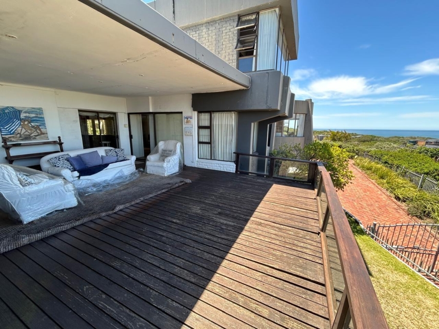 5 Bedroom Property for Sale in Blue Bend Eastern Cape